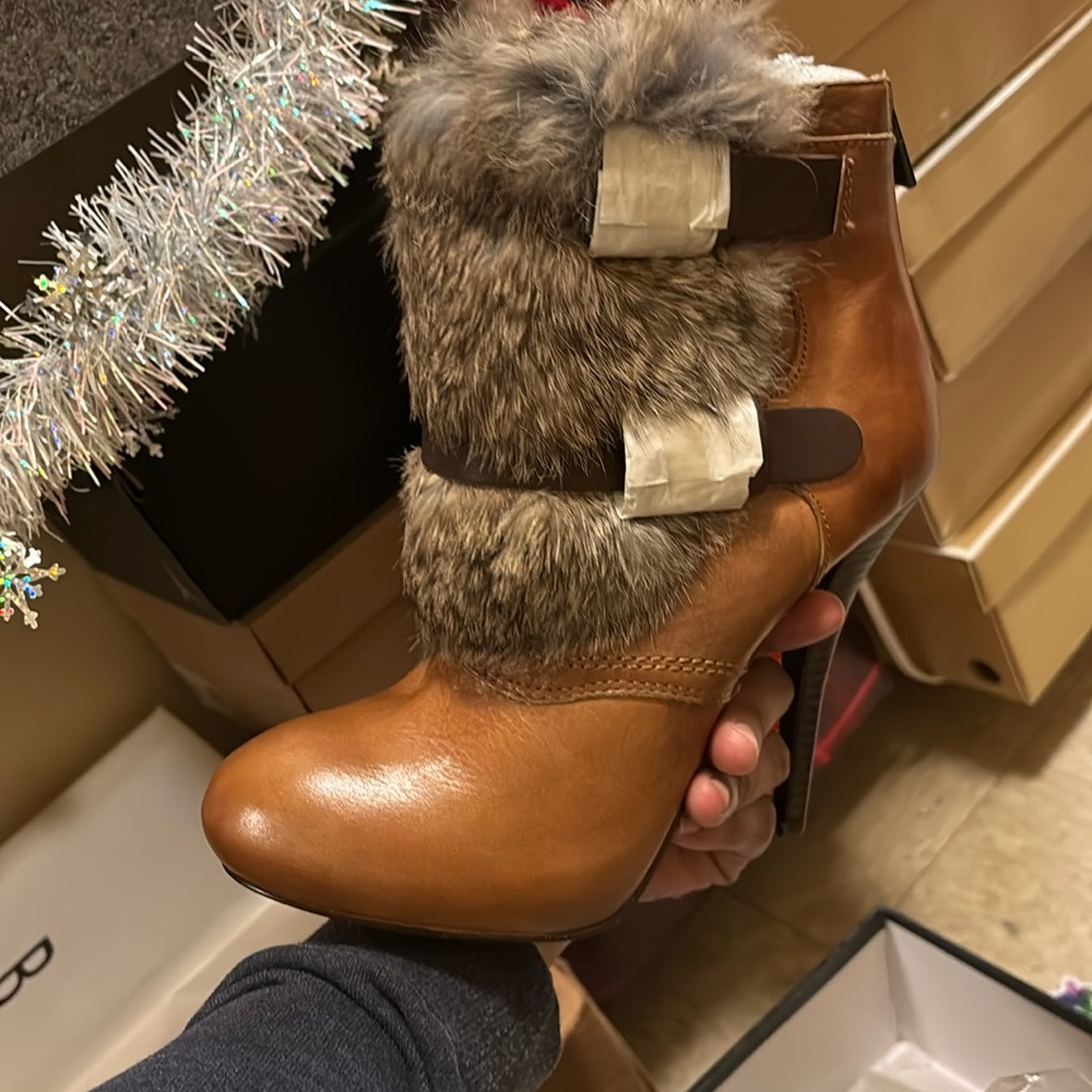 TATUM Authentic Rabbit FUR ) HIGH HEEL ANKLE BOOTS SIZE 8m